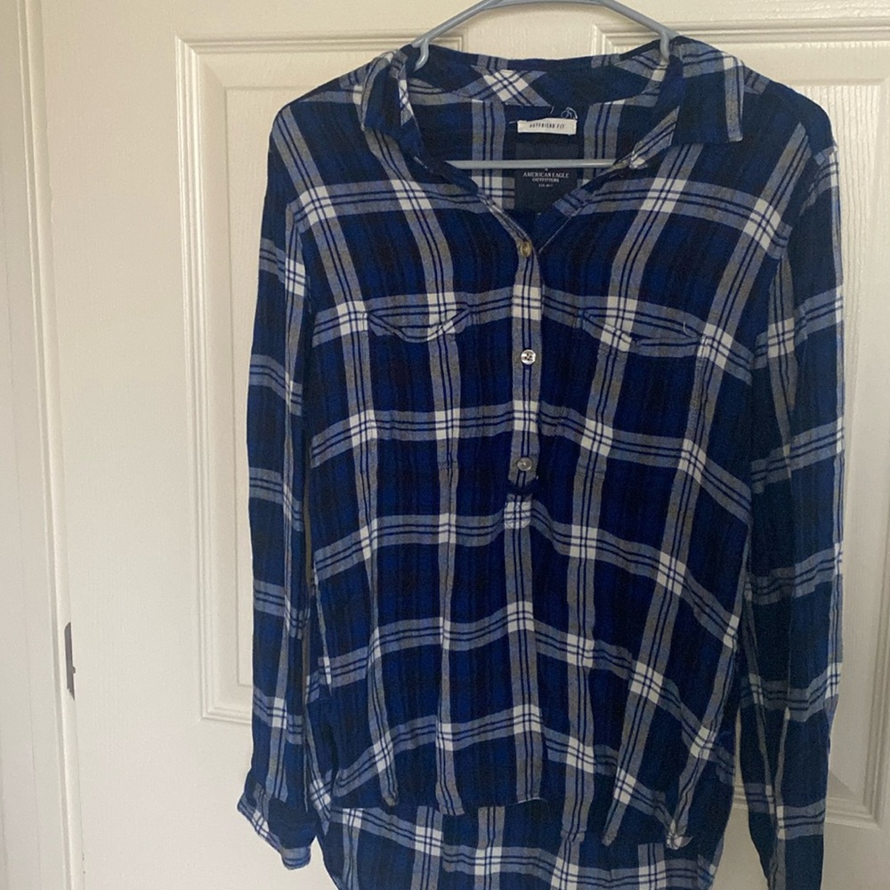 Blue Flannel Boyfriend Fit American Eagle size medium